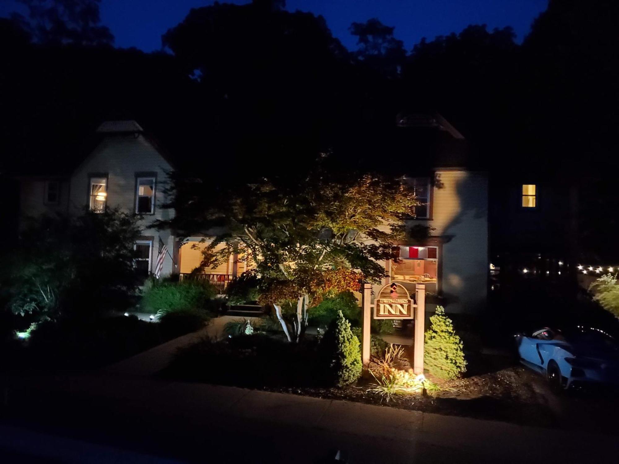 Twin Oaks Inn Saugatuck Exterior foto